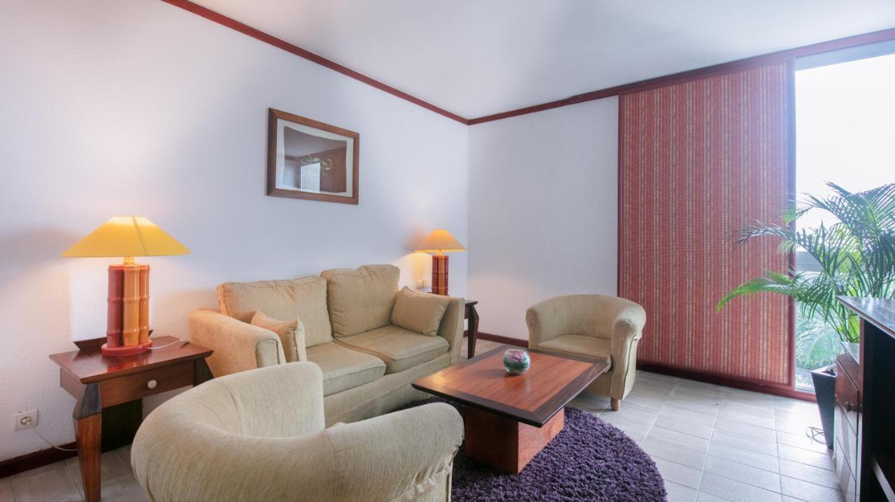 Douala Rabingha Hotel Eksteriør billede