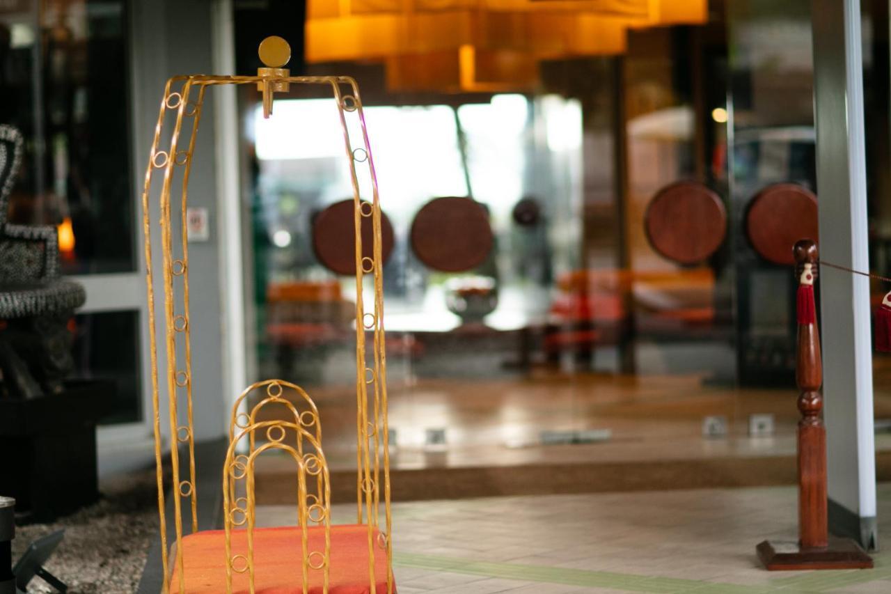 Douala Rabingha Hotel Eksteriør billede