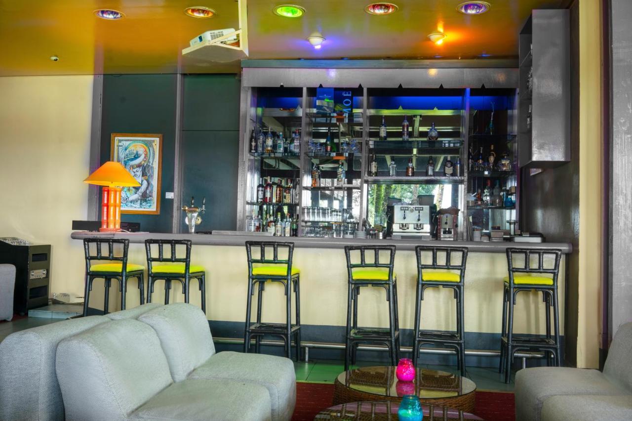 Douala Rabingha Hotel Eksteriør billede